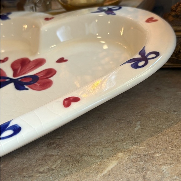 Heart-Shaped Ceramic Platter with Red and Blue Accents - Picture 3 of 10